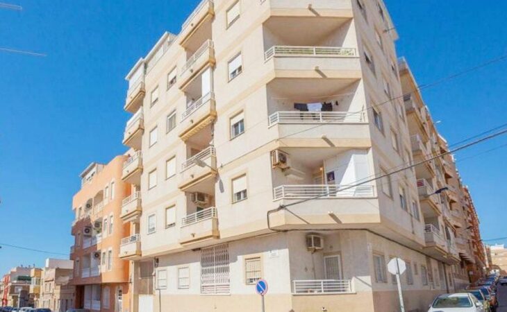 Španělsko, Torrevieja, apartmán s terasou, v centru