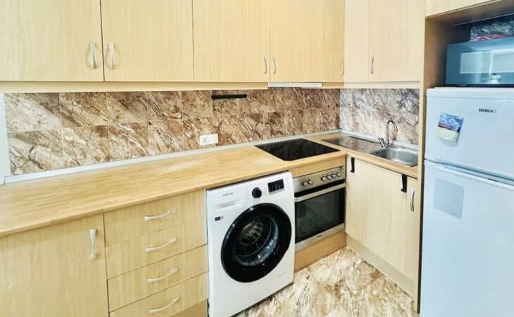 Španělsko, Torrevieja: prostorný dům s terasami